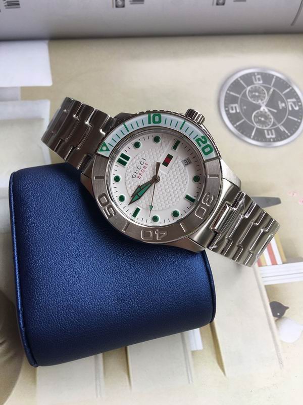 Gucci man 44mm 102227